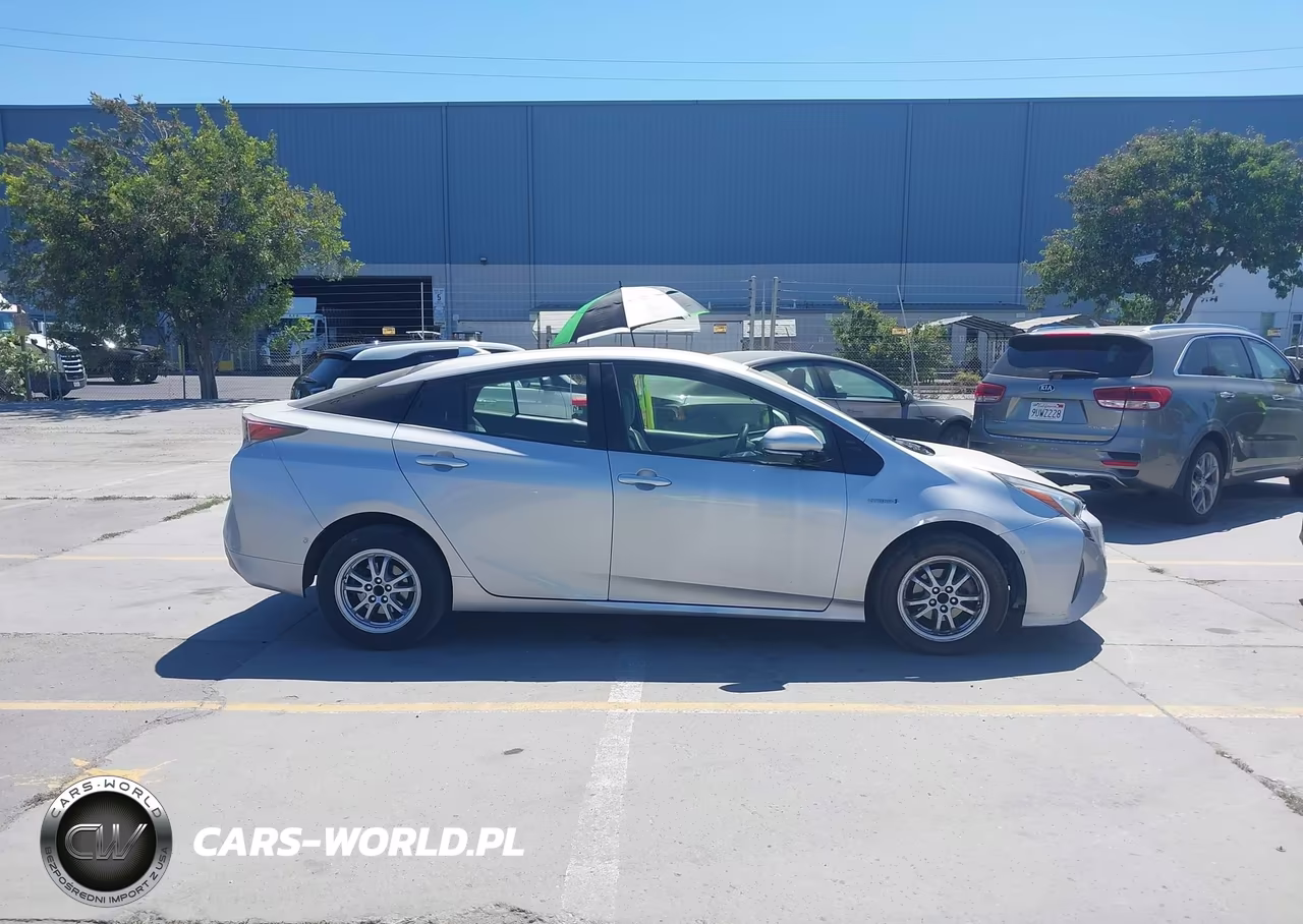 2017 Toyota Prius Two VIN:JTDKBRFU6H3574792 - 13