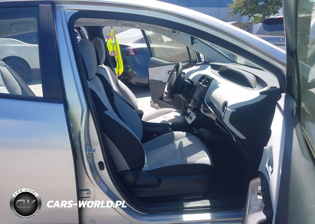 2017 Toyota Prius Two VIN:JTDKBRFU6H3574792 - 5