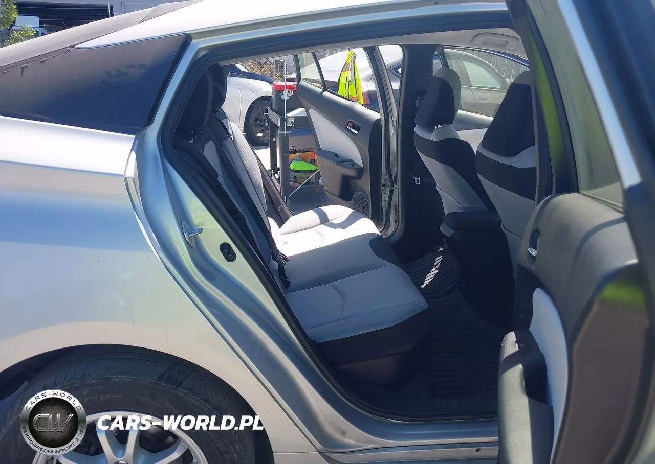 2017 Toyota Prius Two VIN:JTDKBRFU6H3574792 - 8