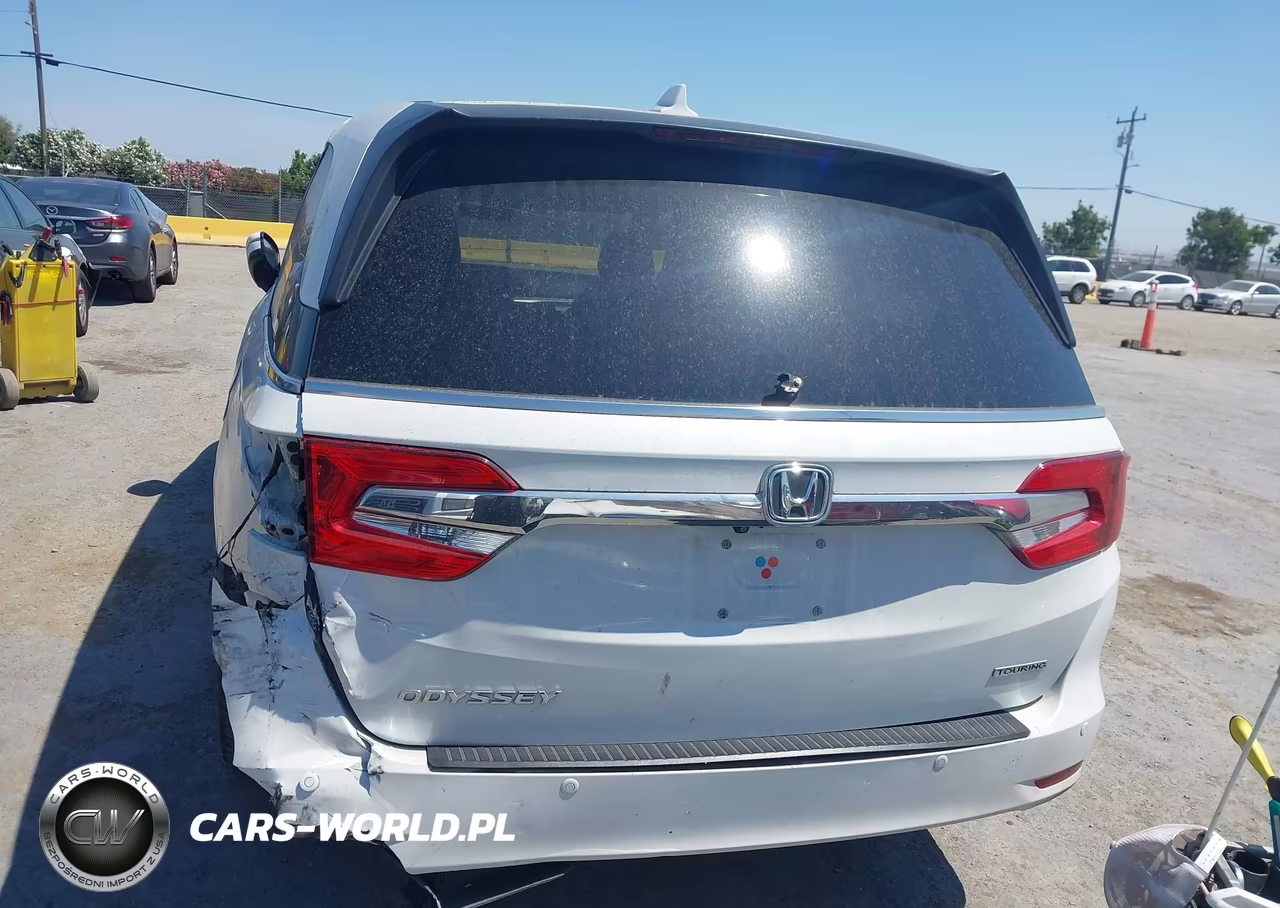 2020 Honda Odyssey Touring VIN:5FNRL6H85LB019371 - 17
