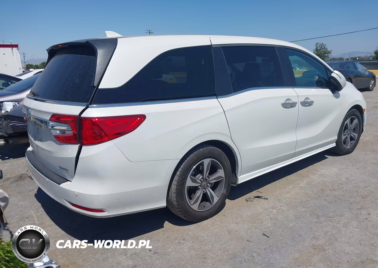 2020 Honda Odyssey Touring VIN:5FNRL6H85LB019371 - 4