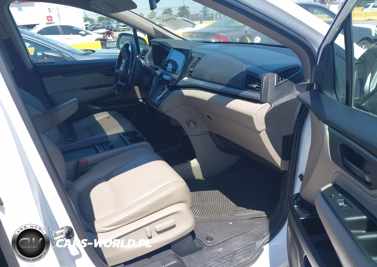 2020 Honda Odyssey Touring VIN:5FNRL6H85LB019371 - 5