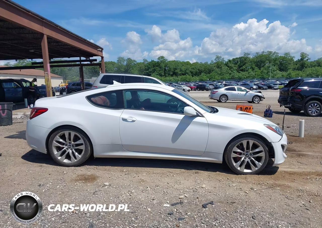 2013 Hyundai Genesis 2.0T R-Spec VIN:KMHHT6KD8DU112178 - 13
