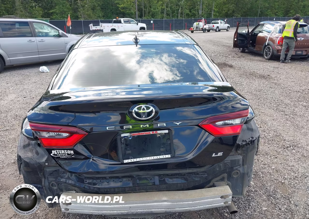 2022 Toyota Camry Le VIN:4T1C11AK4NU667827 - 17