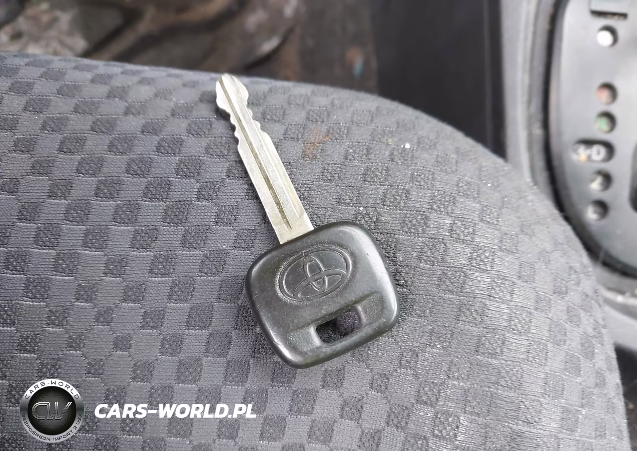 2008 Toyota Yaris VIN:JTDBT923581278524 - 11