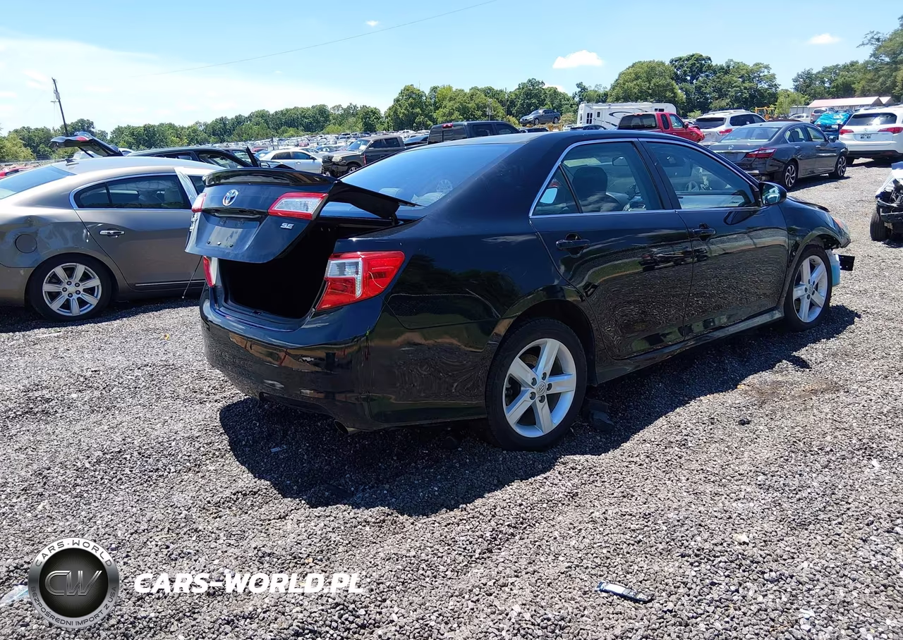2013 Toyota Camry Se VIN:4T1BF1FK5DU701875 - 4
