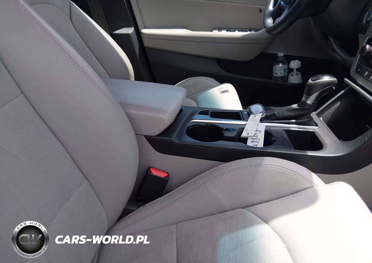 2017 Hyundai Sonata Sport VIN:5NPE34AF5HH566581 - 5
