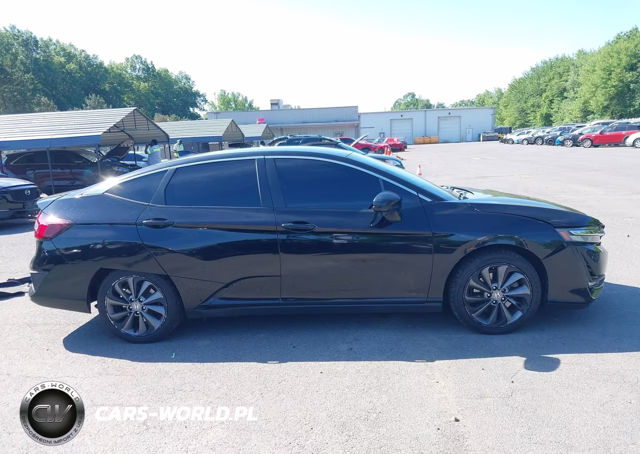2018 Honda Clarity Plug-In Hybrid Touring VIN:JHMZC5F33JC002482 - 14