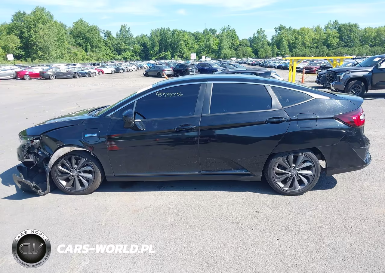 2018 Honda Clarity Plug-In Hybrid Touring VIN:JHMZC5F33JC002482 - 15