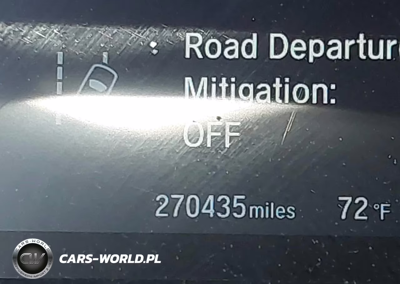2018 Honda Clarity Plug-In Hybrid Touring VIN:JHMZC5F33JC002482 - 16