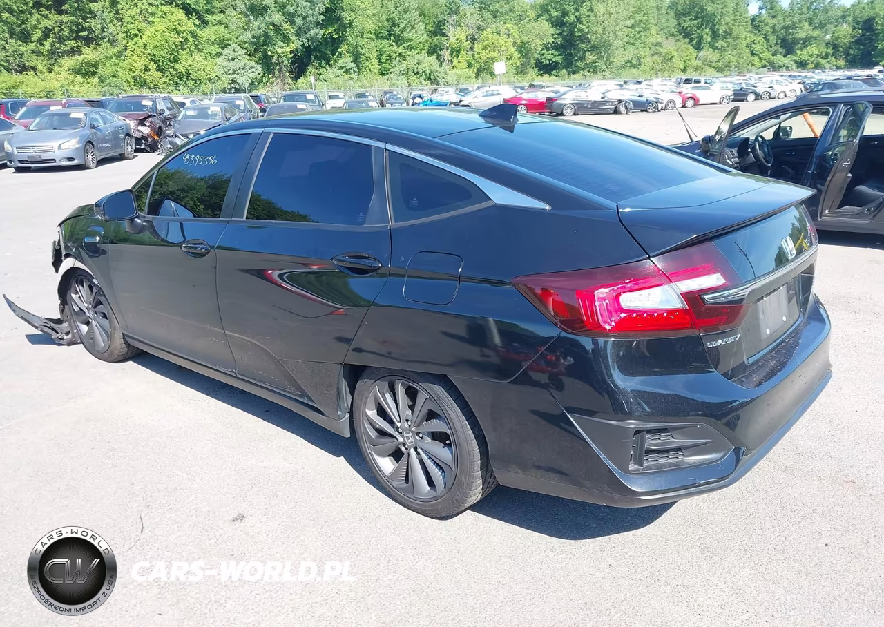 2018 Honda Clarity Plug-In Hybrid Touring VIN:JHMZC5F33JC002482 - 3