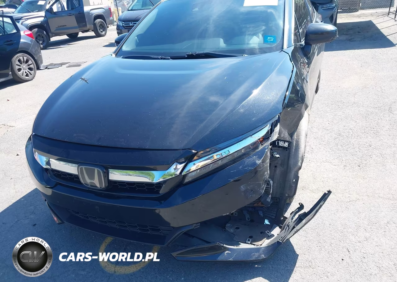 2018 Honda Clarity Plug-In Hybrid Touring VIN:JHMZC5F33JC002482 - 6