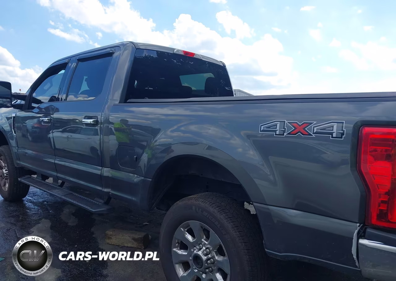 2018 Ford F-250 Xlt VIN:1FT7W2B63JEC45227 - 14