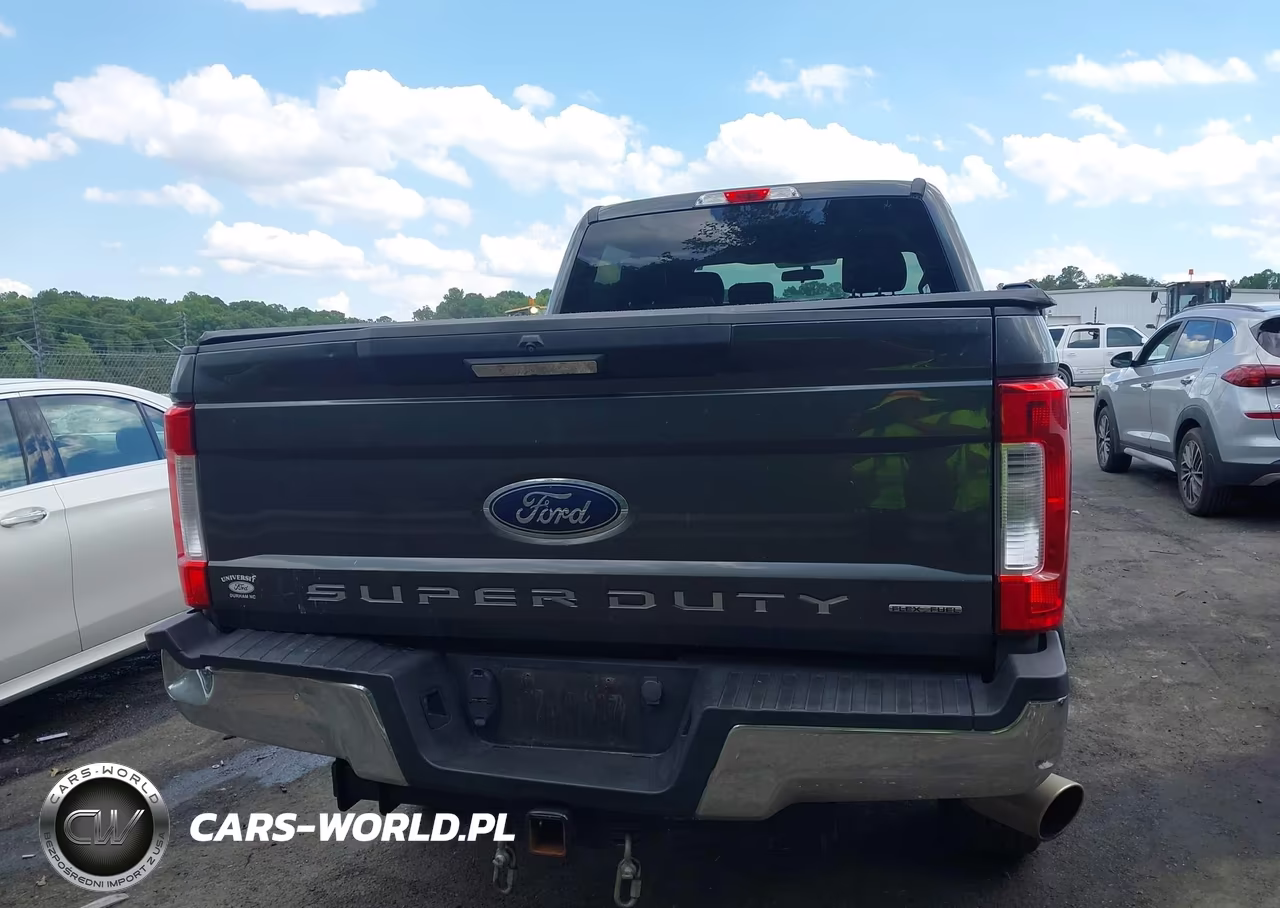 2018 Ford F-250 Xlt VIN:1FT7W2B63JEC45227 - 16