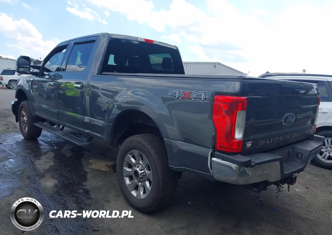 2018 Ford F-250 Xlt VIN:1FT7W2B63JEC45227 - 3