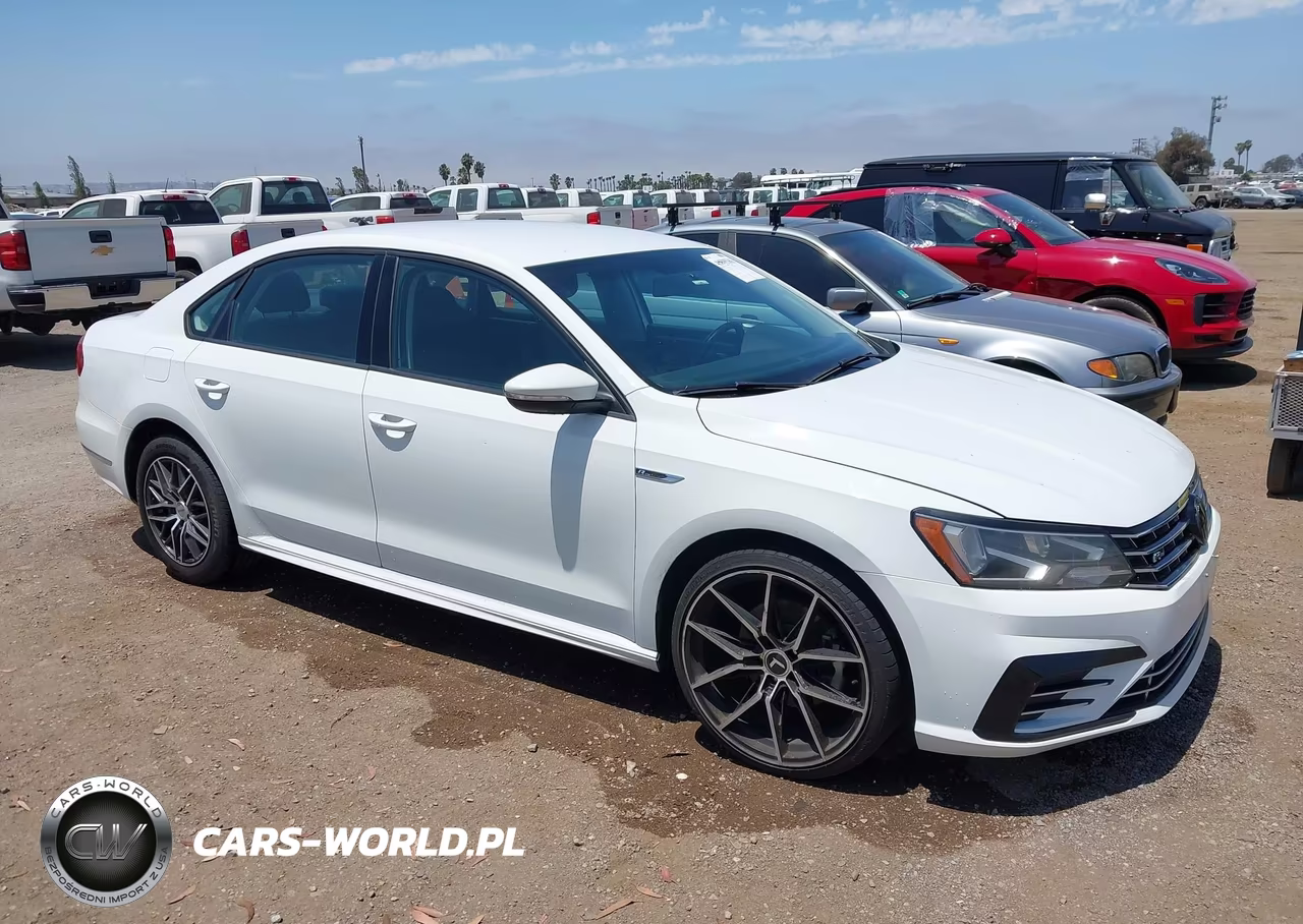 2018 Volkswagen Passat 2.0T R-Line-2.0T S – zdjęcie 1 z 16