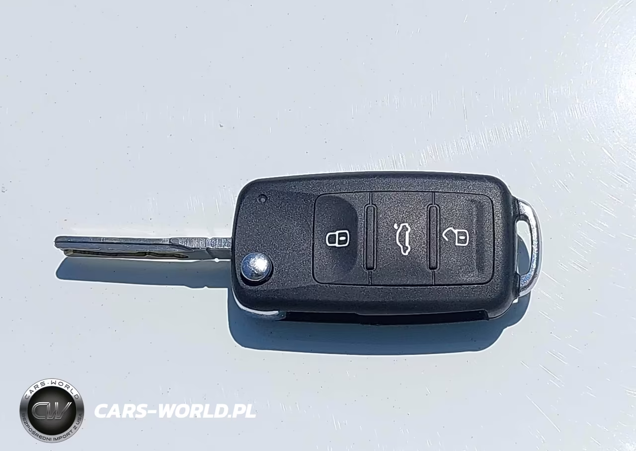 2018 Volkswagen Passat 2.0T R-Line-2.0T S VIN:1VWAA7A35JC014489 - 11