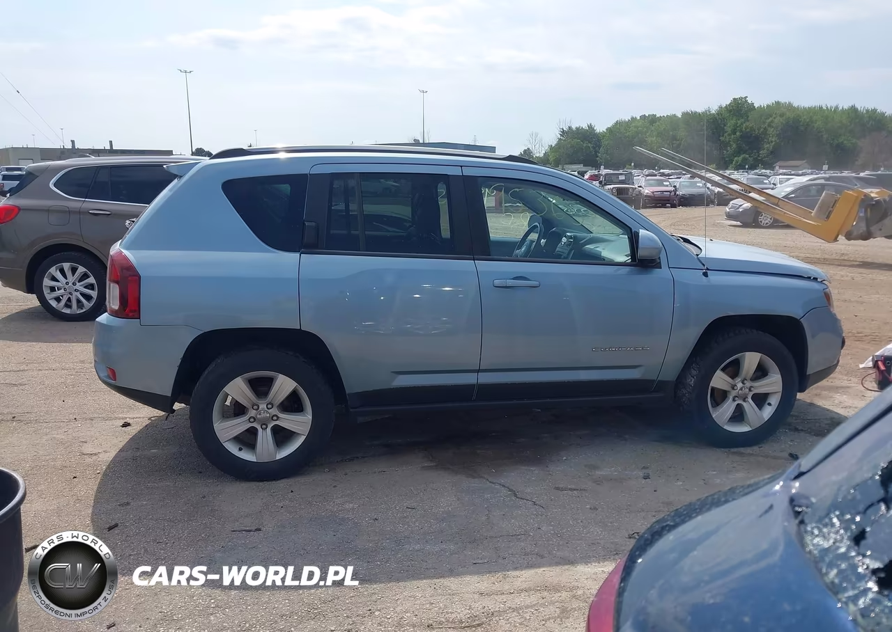 2014 Jeep Compass Latitude VIN:1C4NJDEB3ED555061 - 13