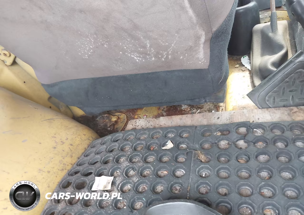 2004 Jeep Wrangler X VIN:1J4FA39S04P729197 - 13