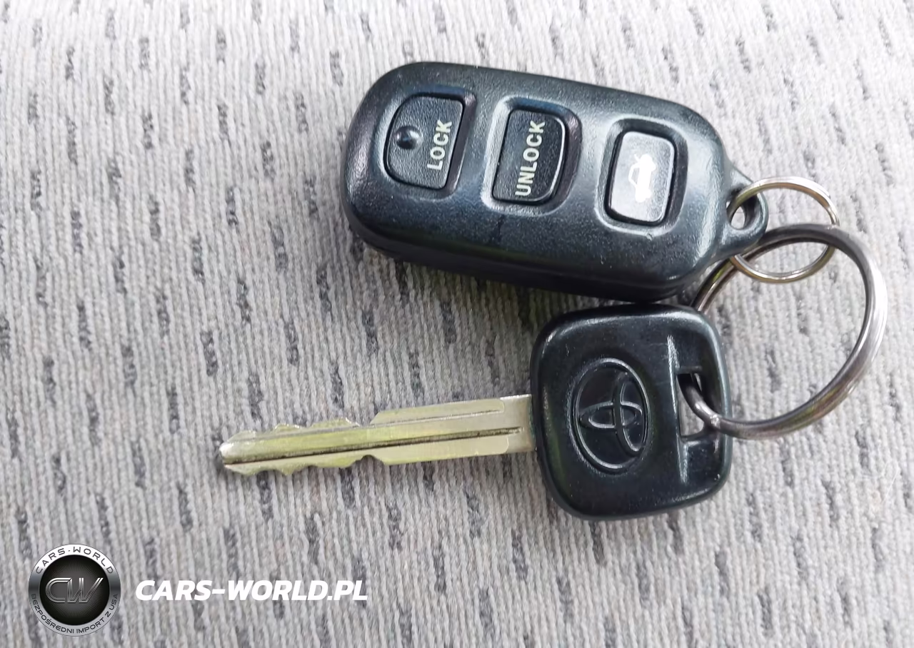 2003 Toyota Camry Le VIN:4T1BE32K43U130754 - 11