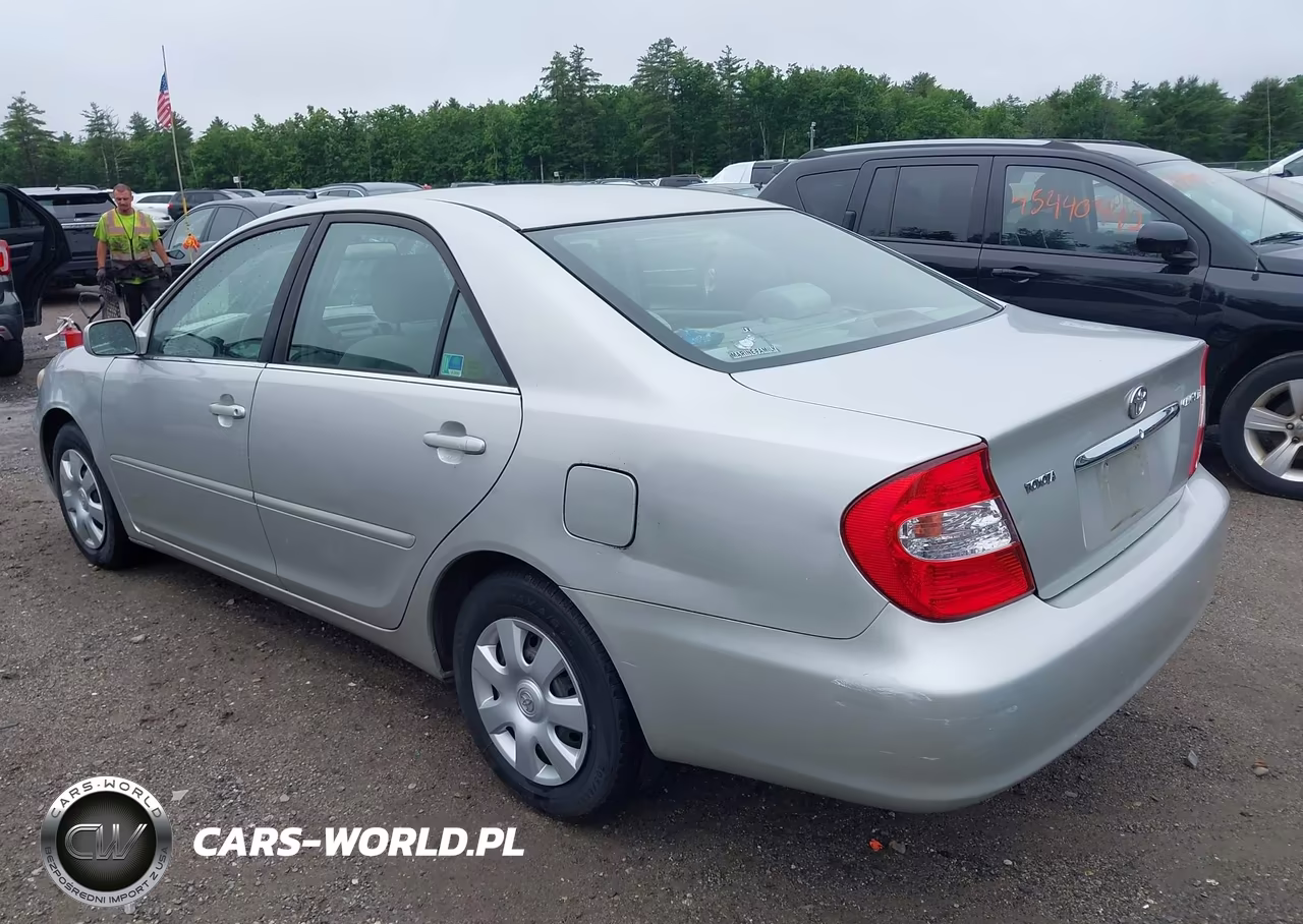 2003 Toyota Camry Le VIN:4T1BE32K43U130754 - 3