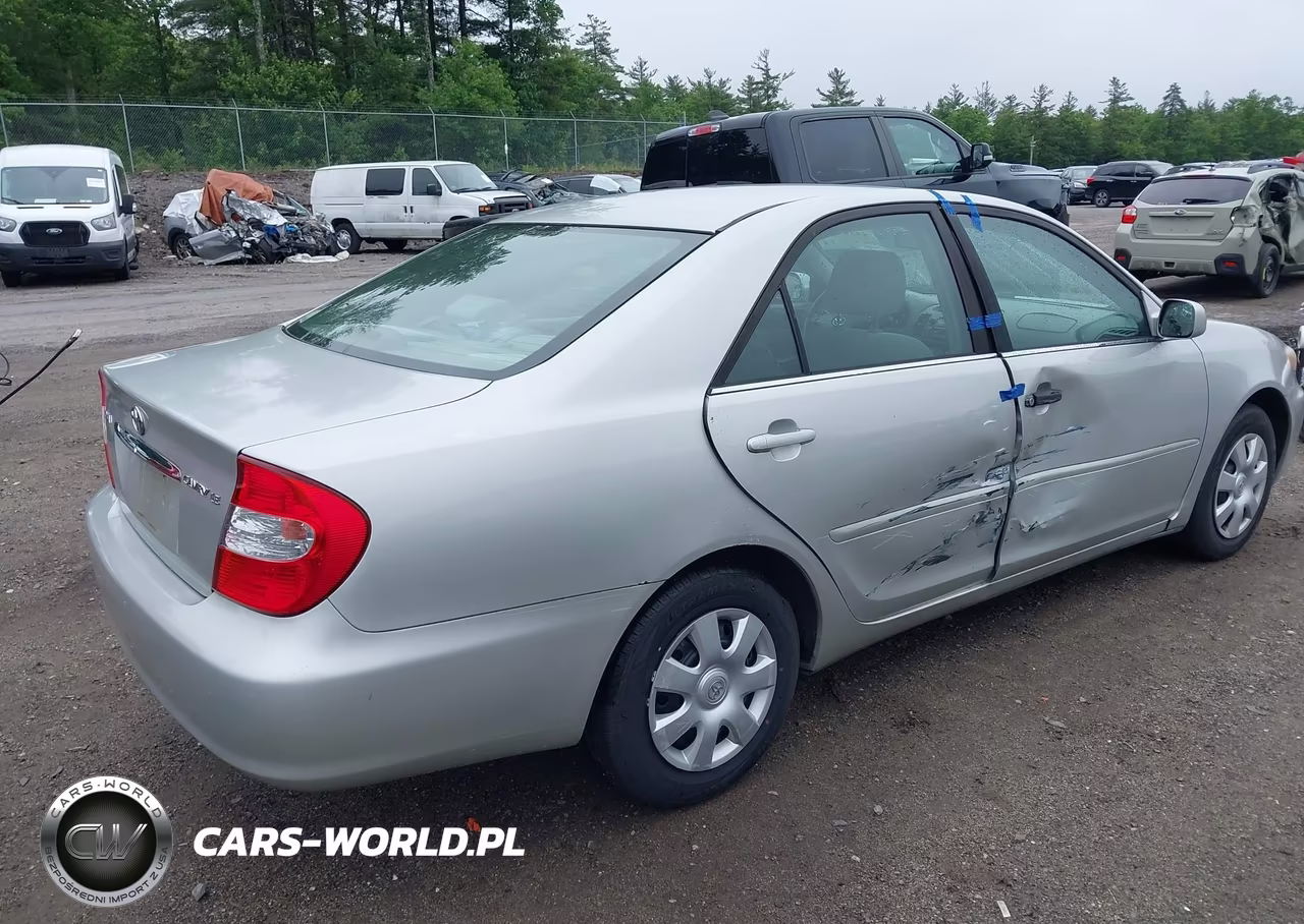 2003 Toyota Camry Le VIN:4T1BE32K43U130754 - 4