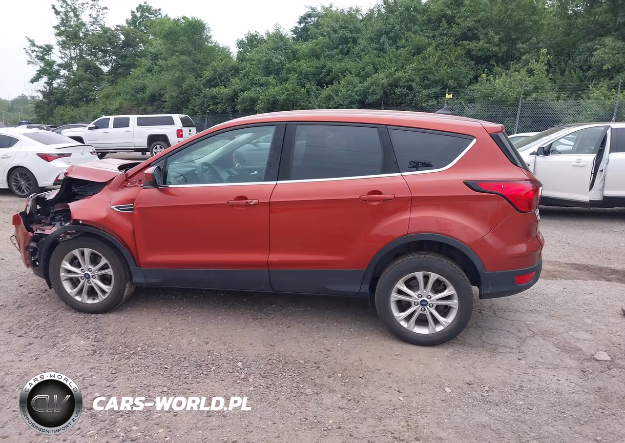 2019 Ford Escape Se VIN:1FMCU9GD0KUA58342 - 15