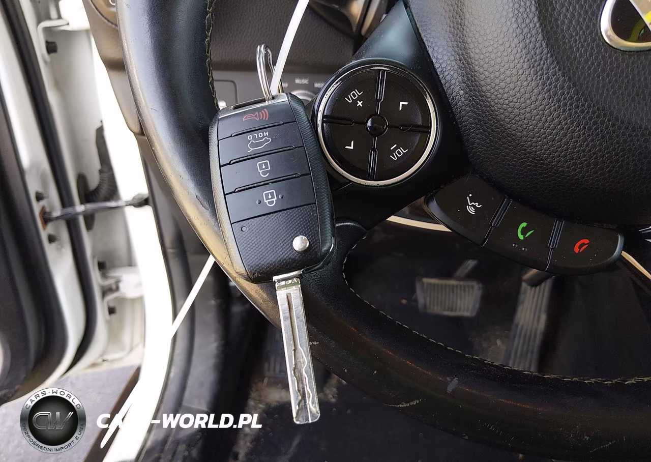 2016 Kia Soul + VIN:KNDJP3A54G7279370 - 11