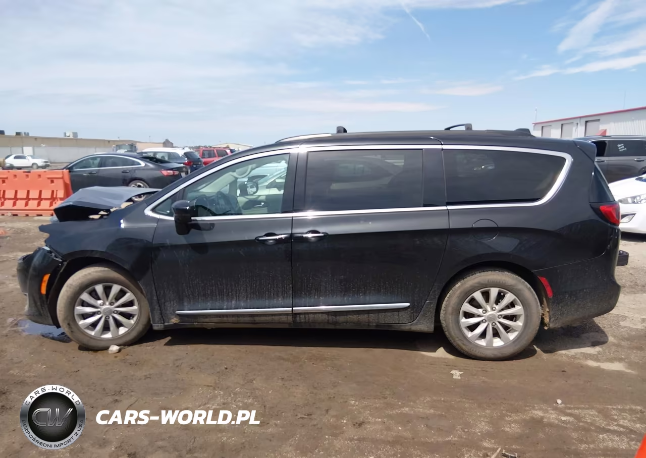 2017 Chrysler Pacifica Touring-L VIN:2C4RC1BG4HR642527 - 14