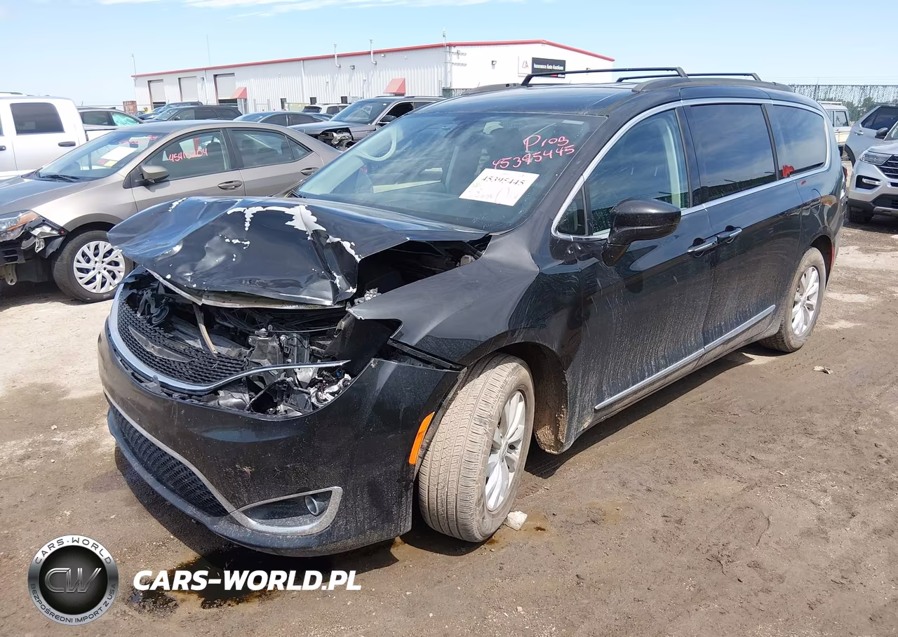 2017 Chrysler Pacifica Touring-L VIN:2C4RC1BG4HR642527 - 2