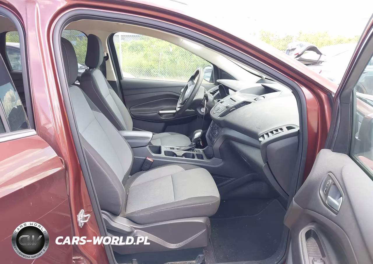 2018 Ford Escape Se VIN:1FMCU9GD1JUC30098 - 5