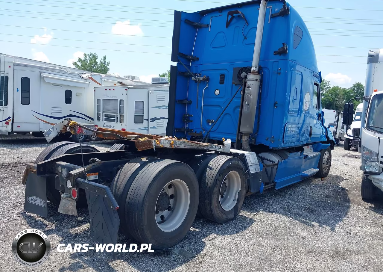 2014 Freightliner Cascadia 125 VIN:3AKJGLD50ESFS5928 - 4