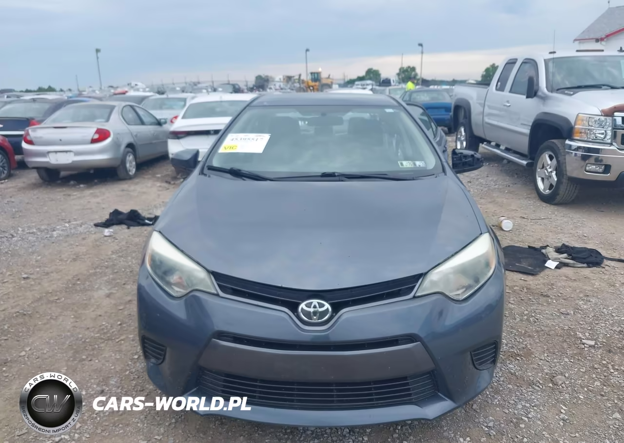 2015 Toyota Corolla Le VIN:2T1BURHE0FC321200 - 12