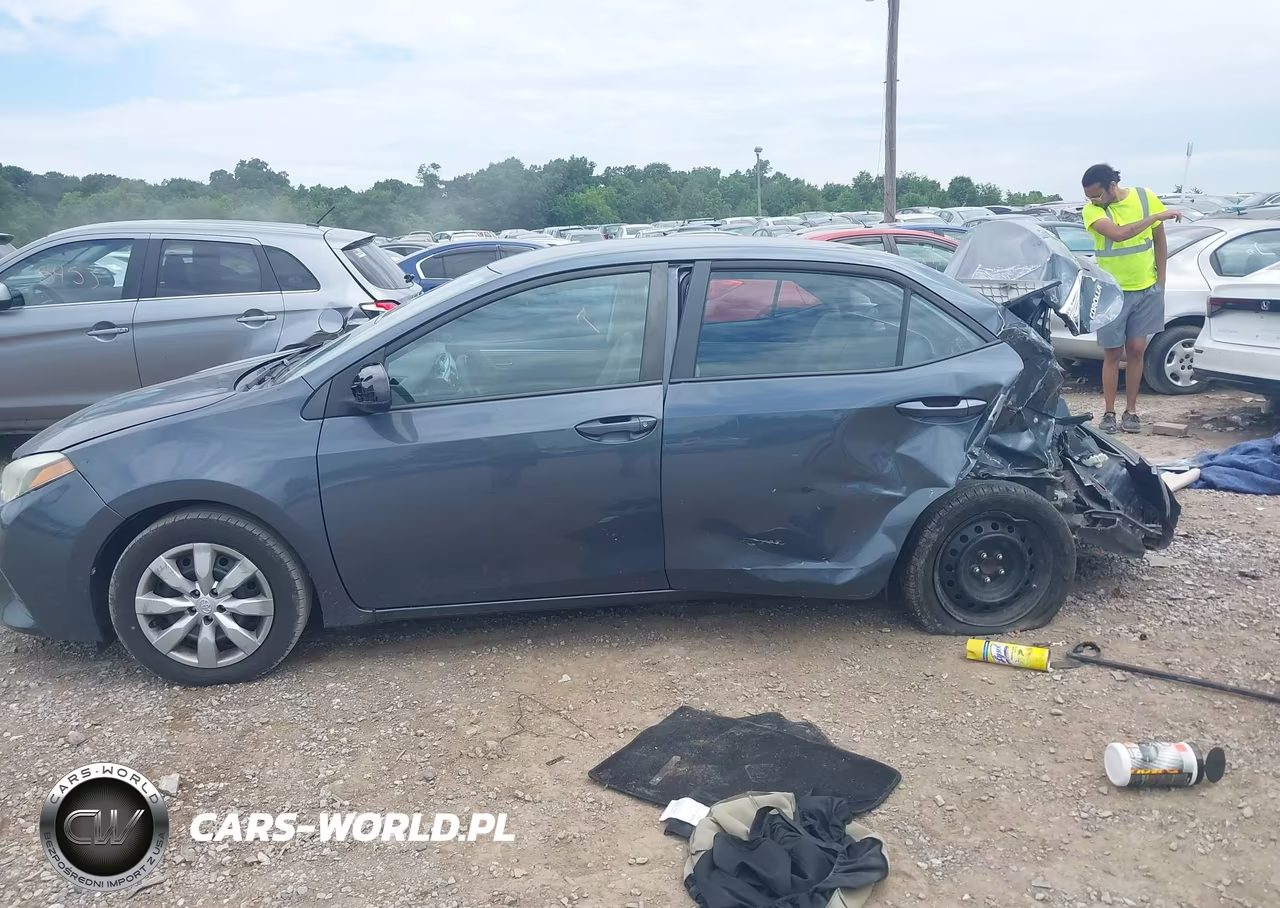 2015 Toyota Corolla Le VIN:2T1BURHE0FC321200 - 14