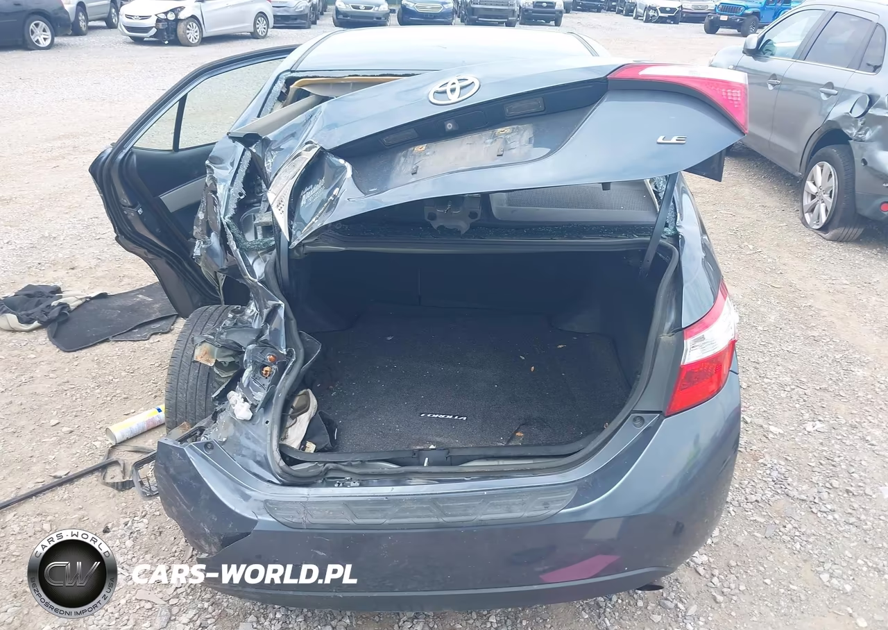 2015 Toyota Corolla Le VIN:2T1BURHE0FC321200 - 16