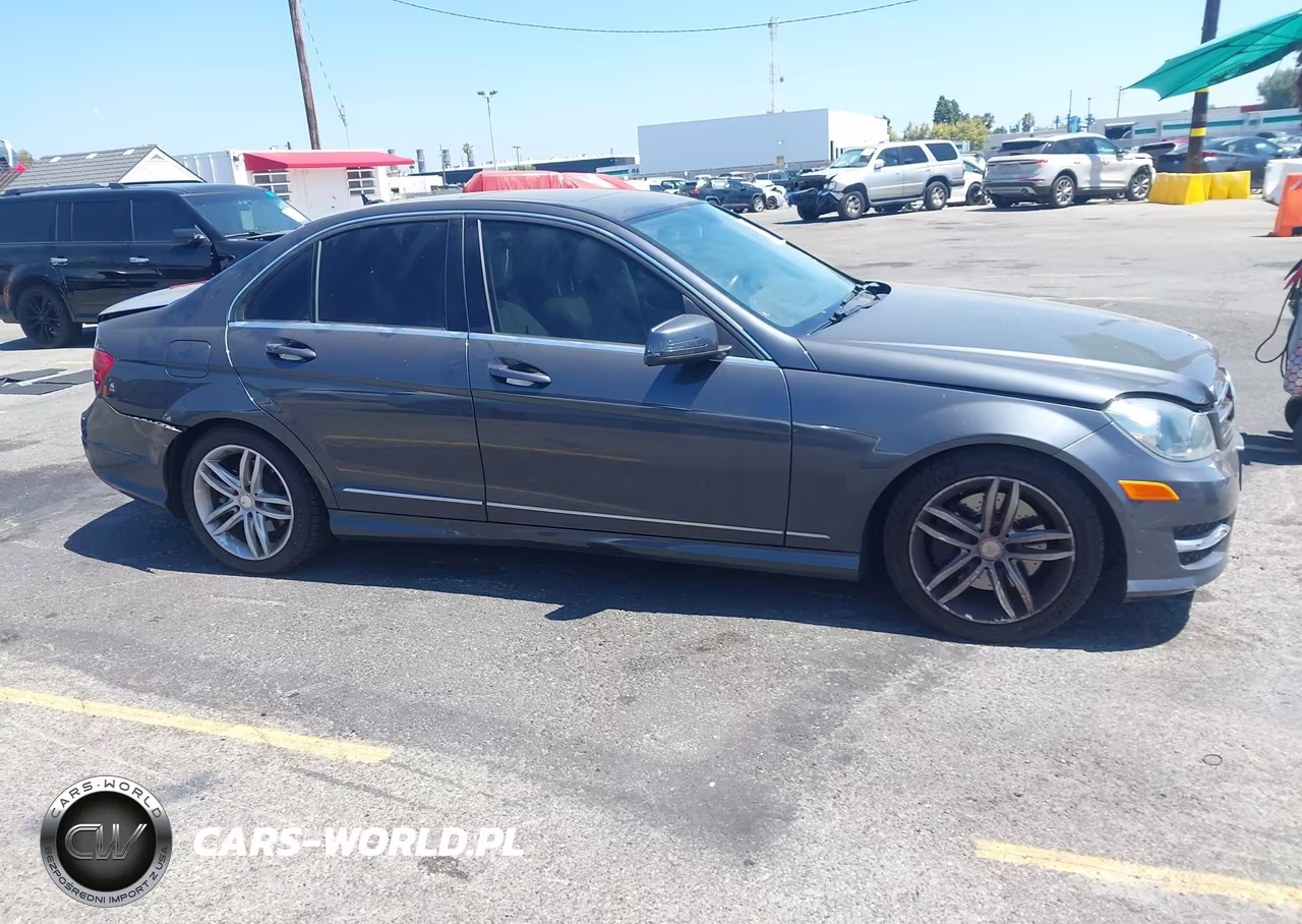 2014 Mercedes-Benz C 300 Sport 4Matic VIN:WDDGF8AB3ER321843 - 13