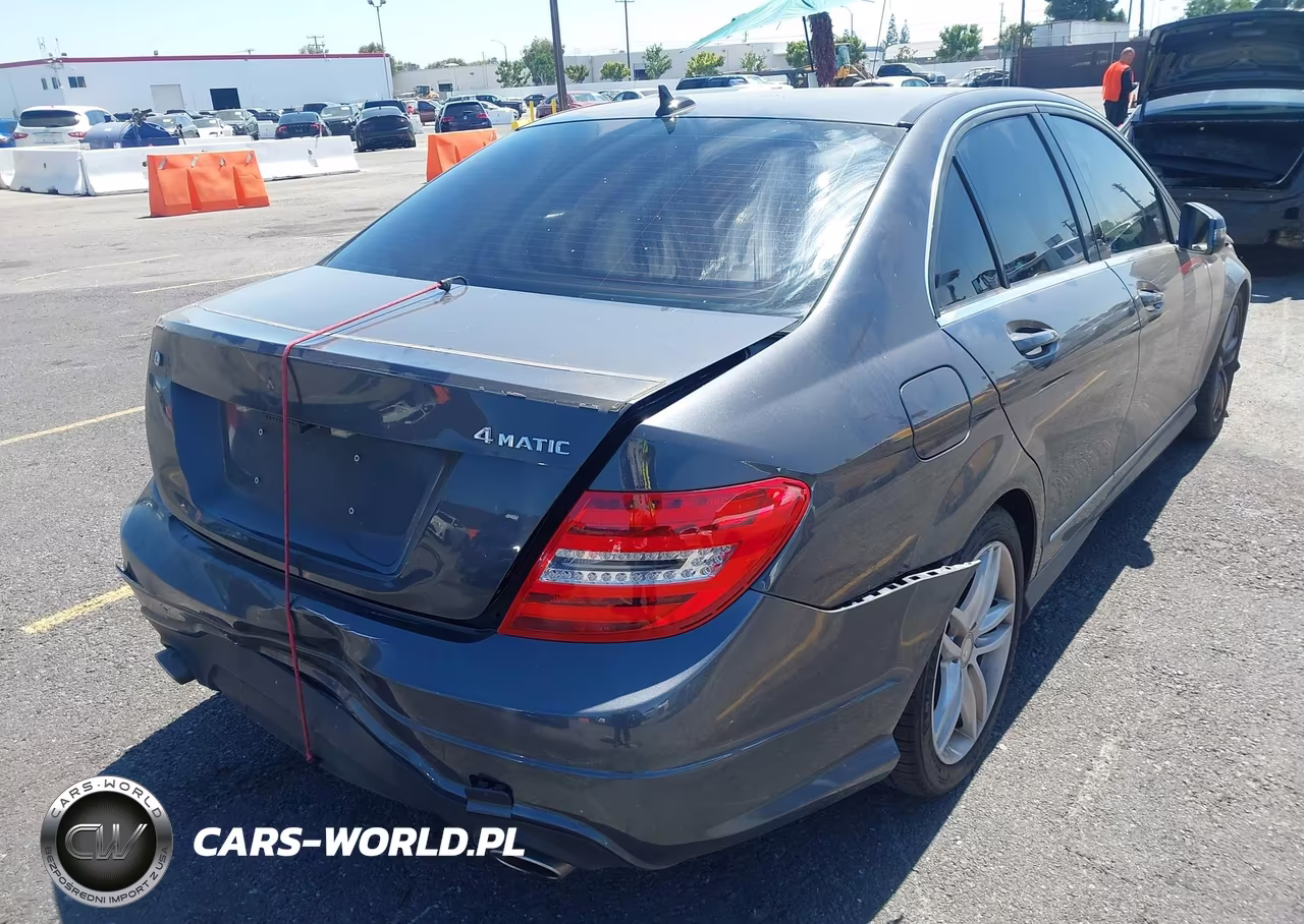 2014 Mercedes-Benz C 300 Sport 4Matic VIN:WDDGF8AB3ER321843 - 4