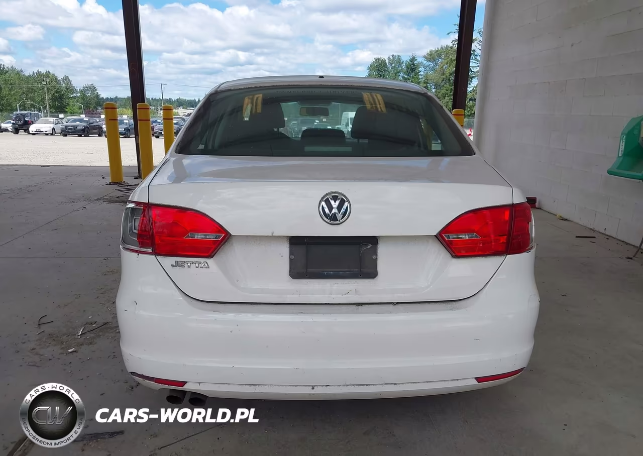 2013 Volkswagen Jetta 2.0L S VIN:3VW2K7AJ5DM351568 - 16