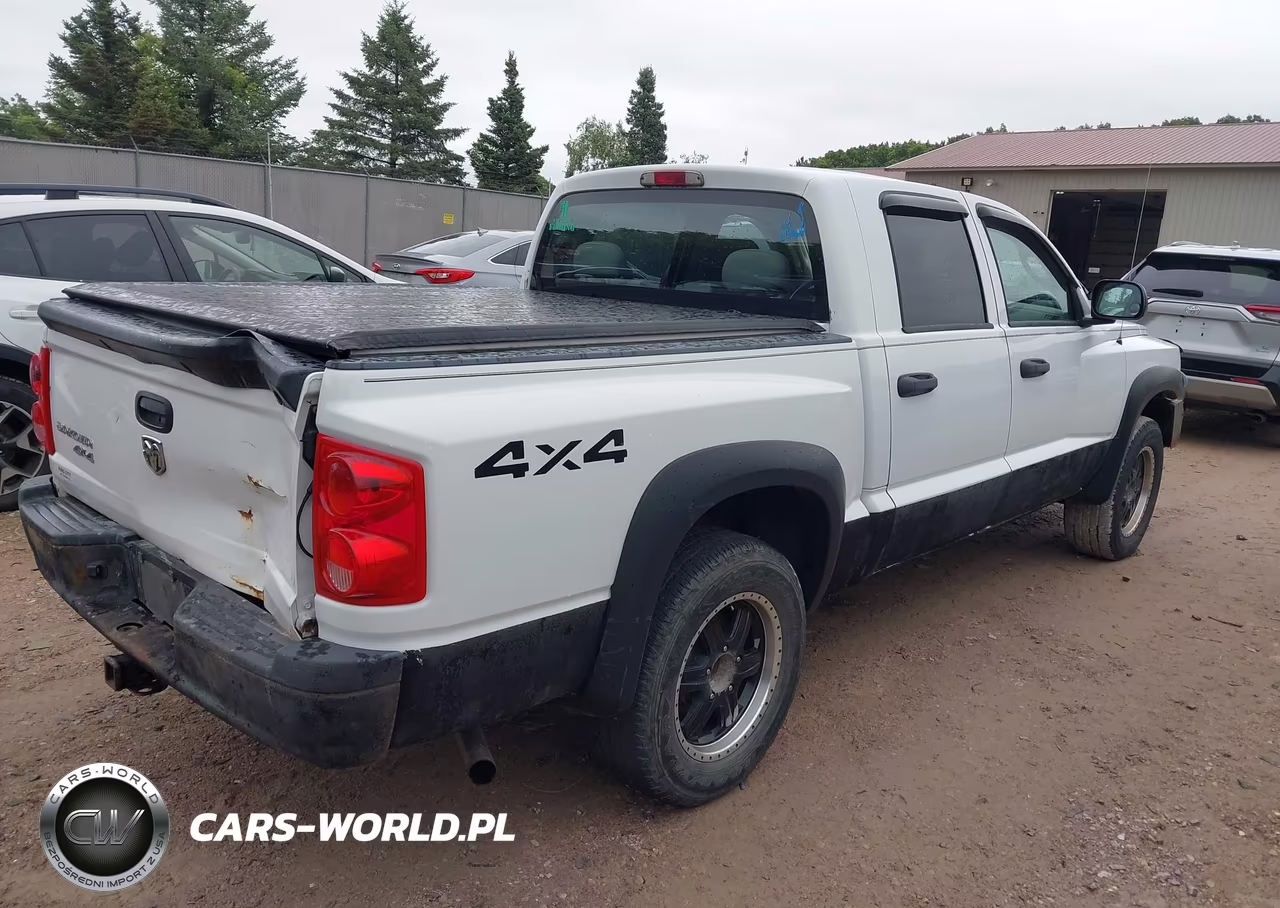 2008 Dodge Dakota Sxt-Bighorn-Lonestar VIN:1D7HW38K18S541329 - 4
