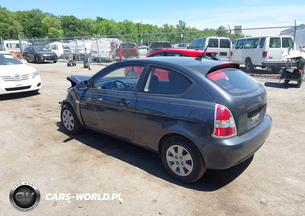 2008 Hyundai Accent Gs VIN:KMHCM36C68U084894 - 3