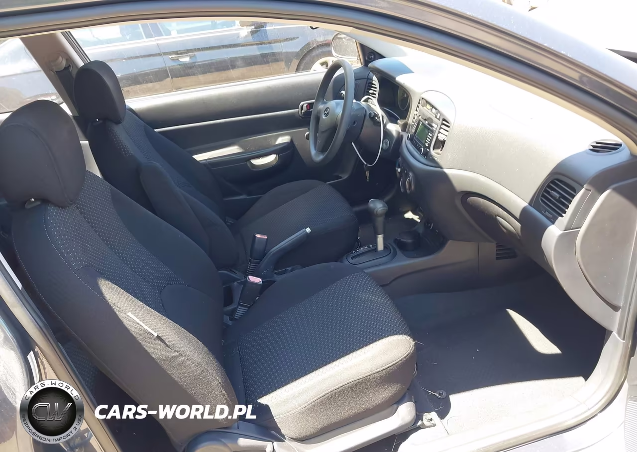 2008 Hyundai Accent Gs VIN:KMHCM36C68U084894 - 5
