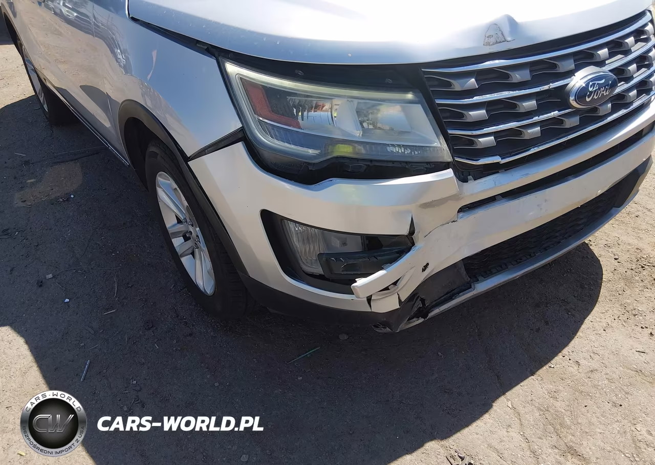 2017 Ford Explorer Xlt VIN:1FM5K7D84HGD56023 - 6