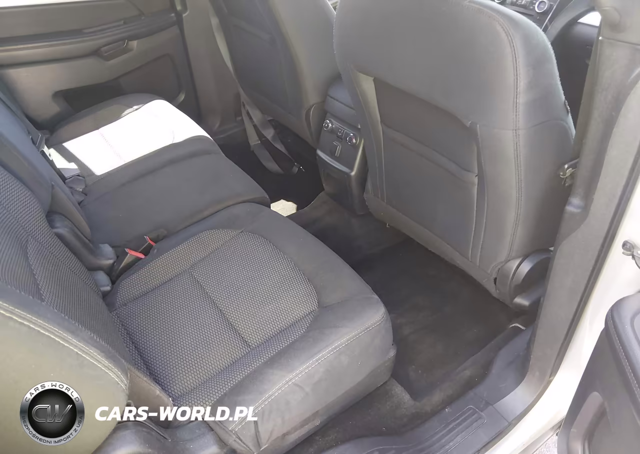2017 Ford Explorer Xlt VIN:1FM5K7D84HGD56023 - 8