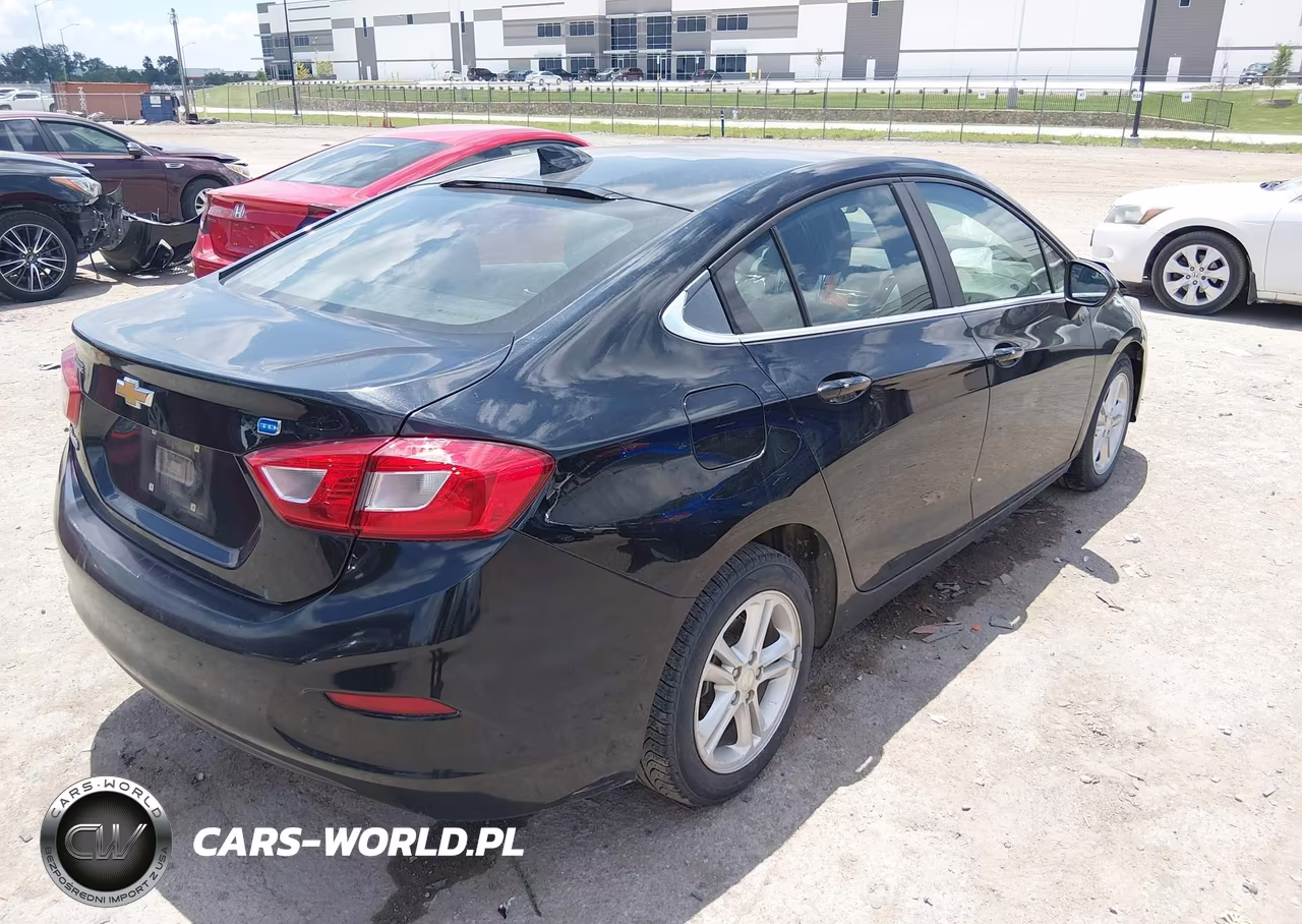 2018 Chevrolet Cruze Lt Auto VIN:1G1BH5SE4J7239138 - 4