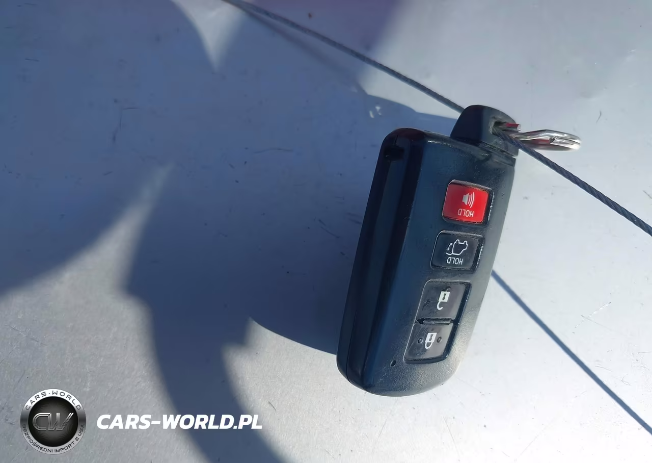 2018 Toyota Rav4 Hybrid Le VIN:JTMRJREV0JD217202 - 11