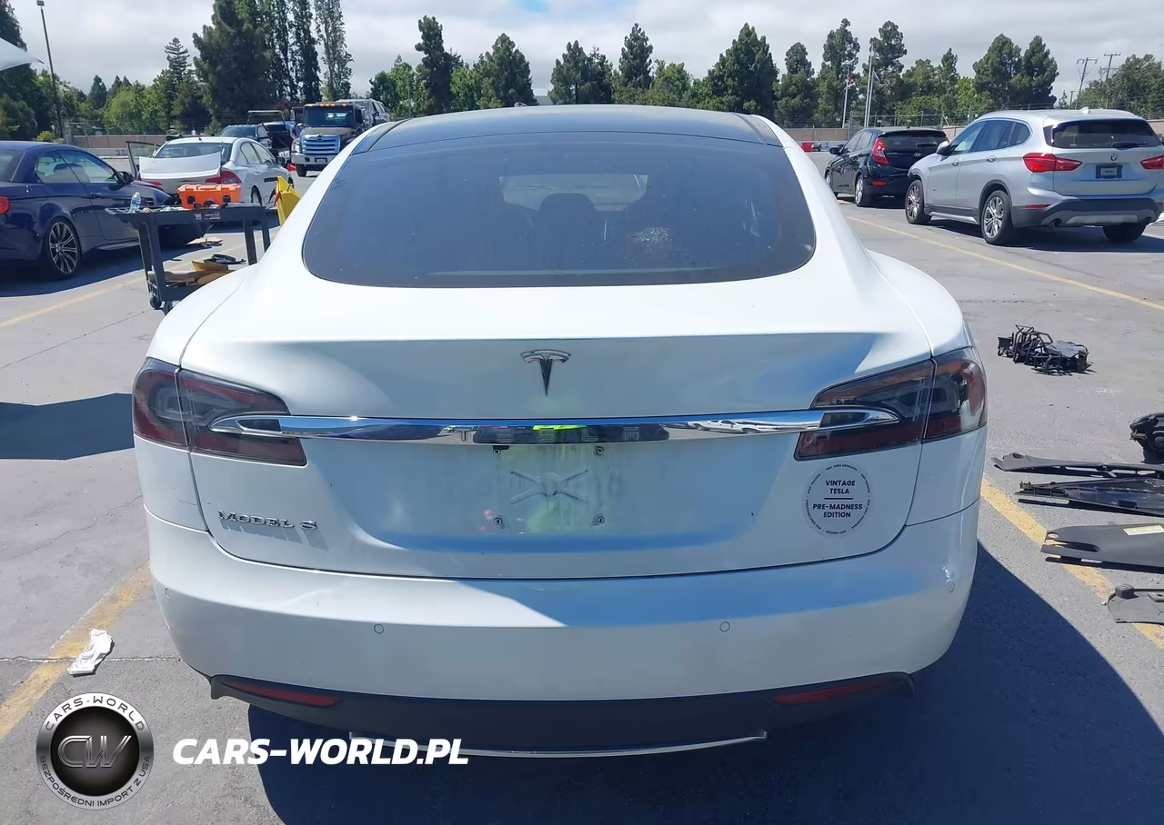 2016 Tesla Model S 60-70-75-85 VIN:5YJSA1E15GF131742 - 17