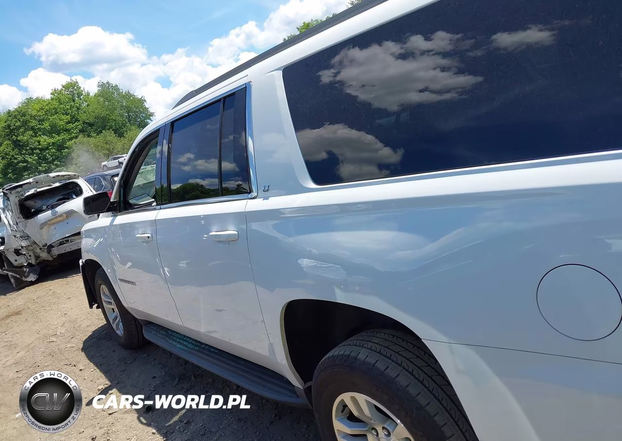 2019 Chevrolet Suburban Lt VIN:1GNSKHKC9KR182179 - 14