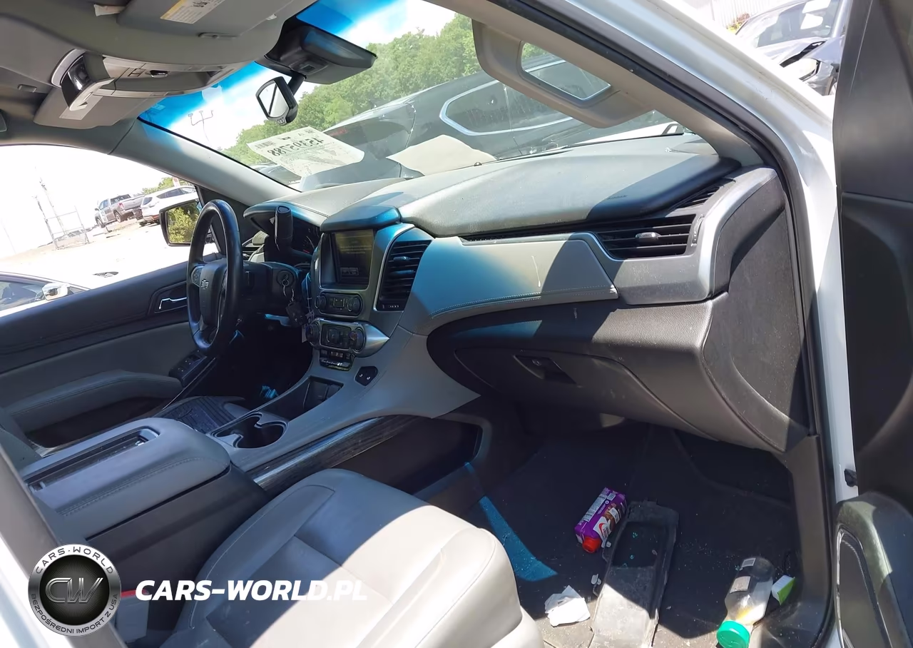 2019 Chevrolet Suburban Lt VIN:1GNSKHKC9KR182179 - 5