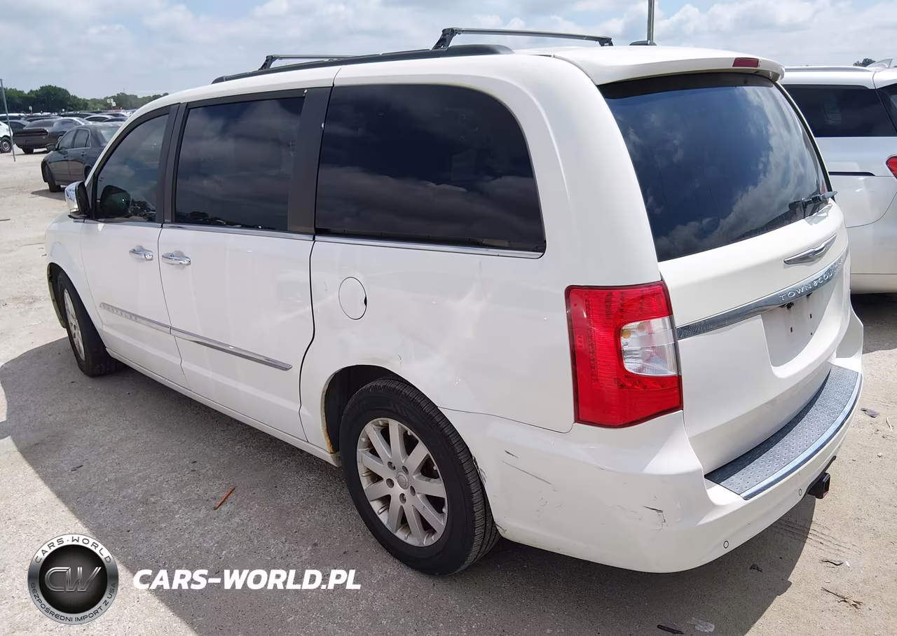 2011 Chrysler Town & Country Touring-L VIN:2A4RR8DG3BR713965 - 3