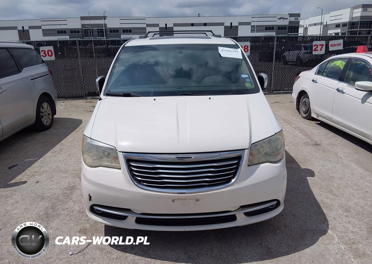 2011 Chrysler Town & Country Touring-L VIN:2A4RR8DG3BR713965 - 6